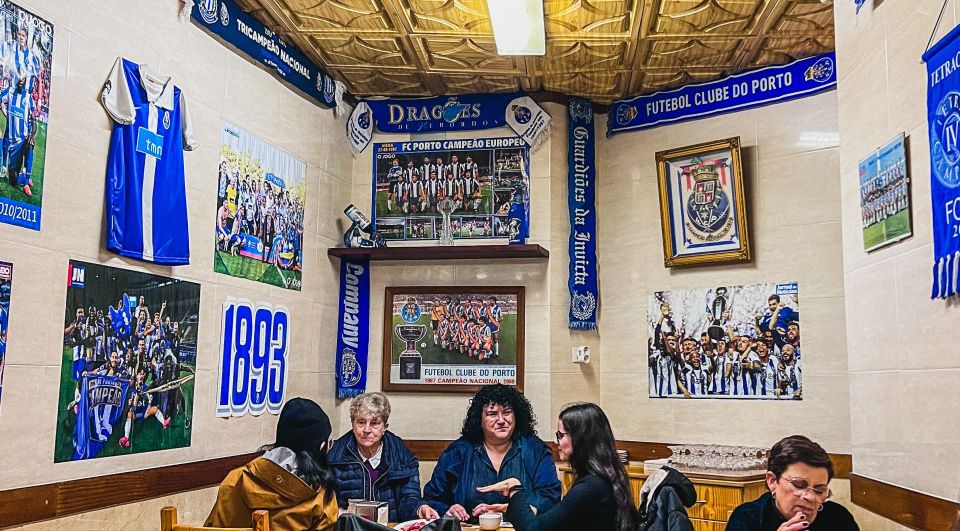 Porto: Walking Dinner Tour with Family-Owned Restaurants - Stop 2: Bar Cândido dos Reis and the 1920s Feel