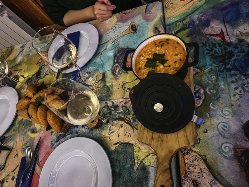 Porto: Walking Dinner Tour with Family-Owned Restaurants - The Role of the Guide: Making the Evening Feel Smooth