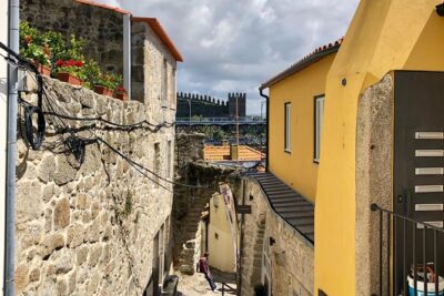 Porto Walking Tour - Jardim da Cordoaria and the Tribunal do Porto: politics in plain sight