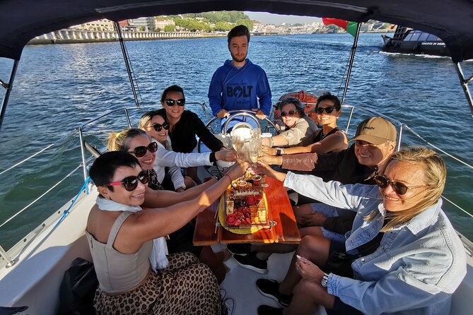 Porto: Wine and cheese tasting on a sailboat on the Douro River - Starting point: Marina da Afurada and the easy first impressions
