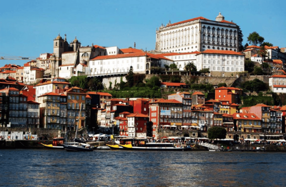 Porto: Wine Tasting With Snack Walking Tour - The big finish: winery or Port cellar visit in Gaia