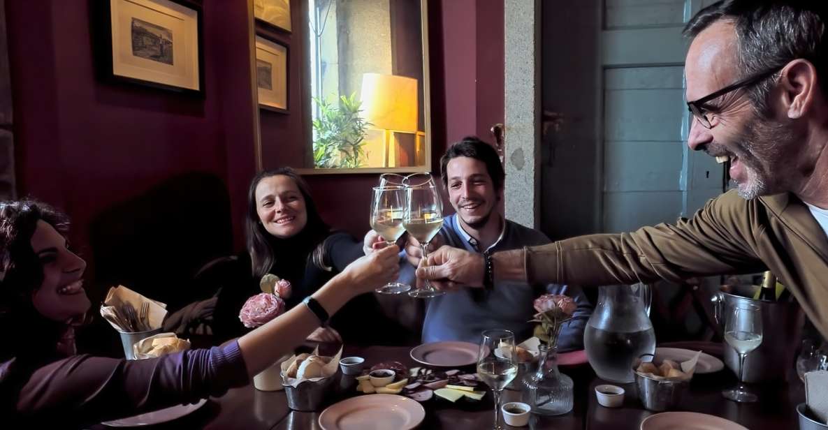 Porto: Wine Tour & One Hour Fado Show | All Included - One-hour Fado in the Porto District: the emotional payoff with Port wine
