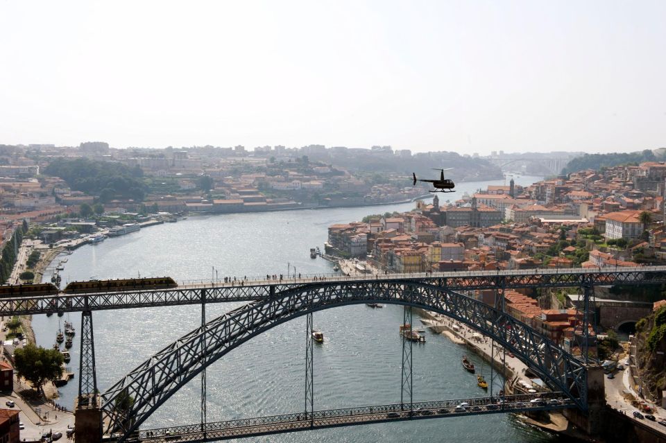Porto’s Panoramic Helicopter Flight 10 Minutes - Shared flight reality: small group, not private
