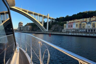 Premium Yacht Tour on the Douro - Following Porto’s bridges: the Douro route you’ll actually see