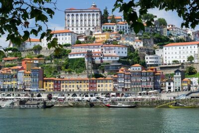 Private 4 hours tour of the "Main Monuments" in Oporto w/ pick up - Value for Money: What You’re Paying For (and What You’re Not)