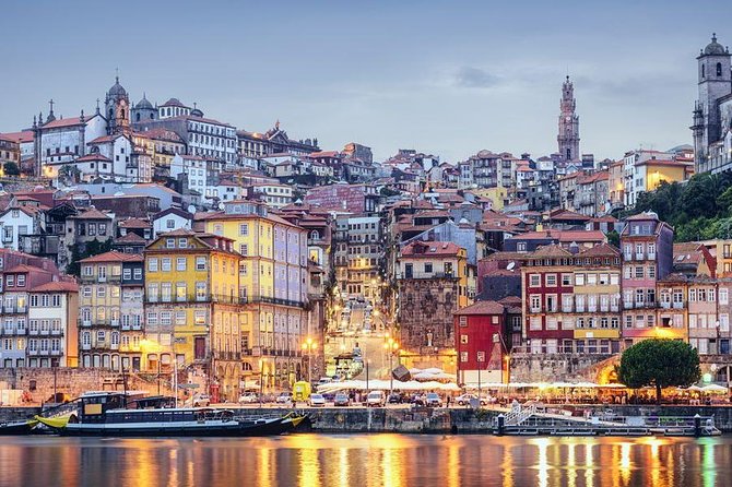 Private 4 hours tour of the "Main Monuments" in Oporto w/ pick up - Sé Catedral: Romanesque, Gothic, Baroque, and City Views