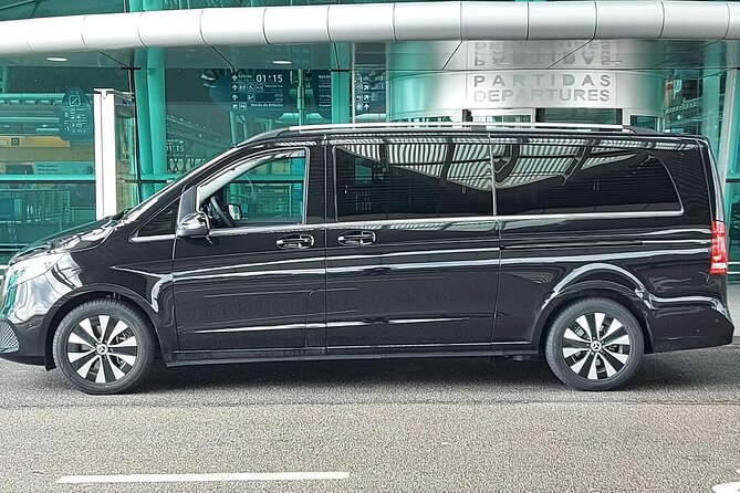 Private Airport Transfer from Porto to the Airport - Flight Delays: What Happens If Your Plane Runs Late