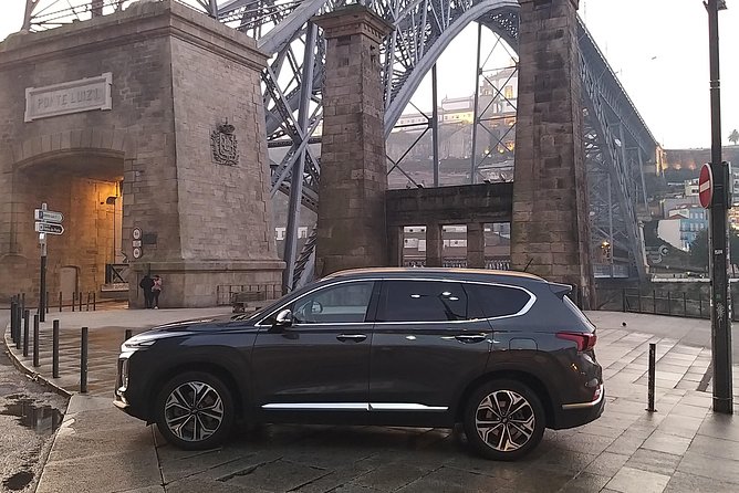 Private Airport Transfer from Porto to the Airport - How the Meet-and-Greet Works at the Airport Pickup Point