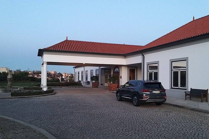 Private Airport Transfer from the Airport to Porto - The Ride Into Porto: A Short Trip With a Big First Impression