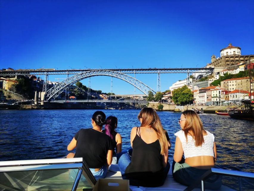 Private Boat Tour 6 Bridges 1h30, group price up to 6px - Who This Tour Fits Best (and Who Might Skip It)