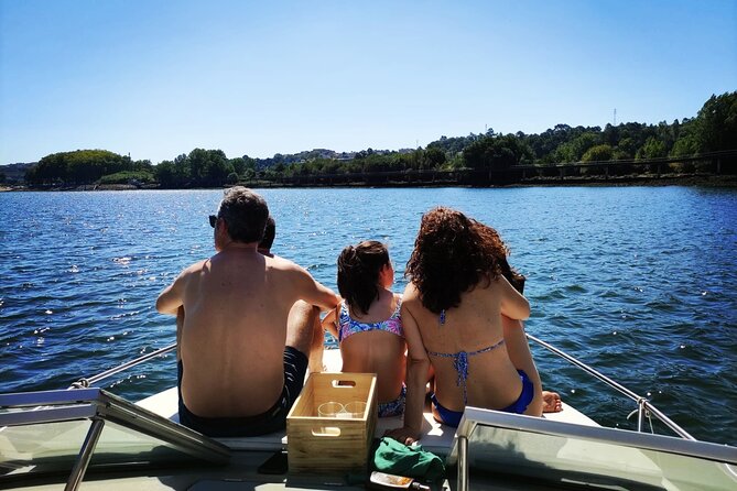 Private Boat Tour 6 Bridges and Ribeira option Sunset up to 6px - Price and value: how $209.99 per group makes sense