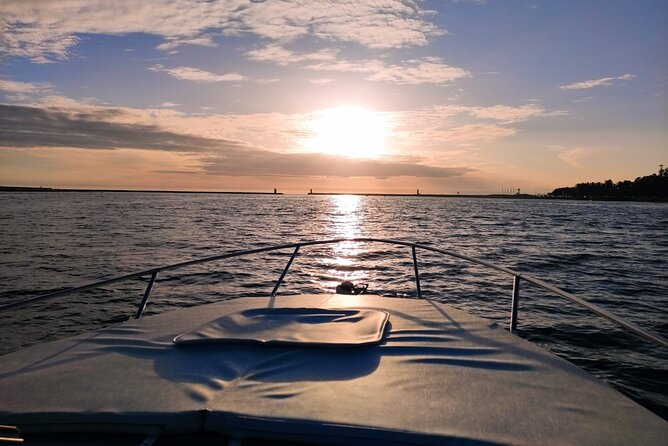 Private Boat Tour 6 Bridges and Ribeira option Sunset up to 6px - Logistics that save you time: where to be dropped off