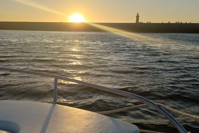 Private Boat Tour on the Douro River at Sunset - Food, wine, and the little comfort touches that change the whole feel
