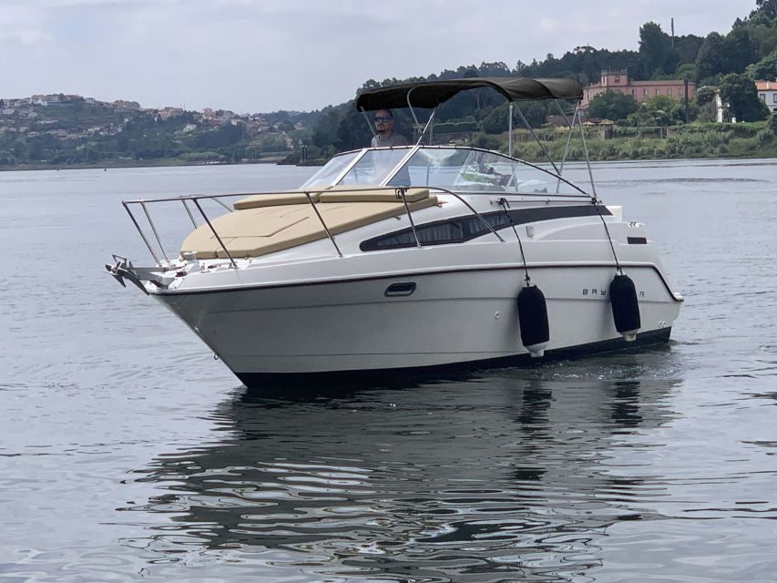 Private Cruise in Rio Douro - 2 hours - Up to 8 Passengers - Two ways to do it: six bridges sightseeing vs. a quieter river run
