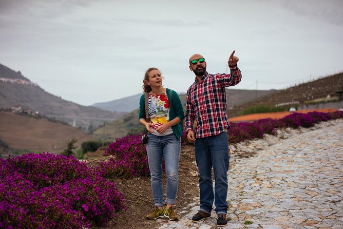 PRIVATE Day Trip Through Enchanting Douro Valley by Car & Boat - Why the Pinhão stop is more than a photo break