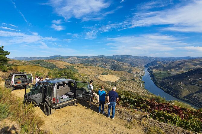Private Douro and Porto 4x4 Tour with Wine Tasting and Boat Trip - The 4x4 experience: why it matters (and what to expect)