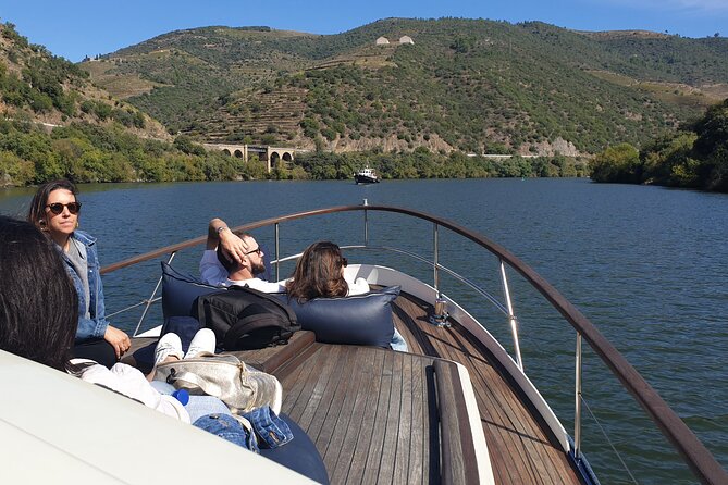 Private full-Day Tour to Douro Valley - Back to Porto by 7:30 with a comfortable wrap-up