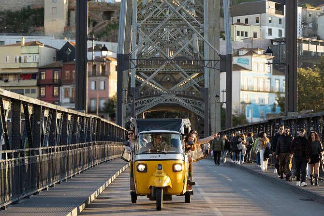 Private Port: Tuk Tuk and boat with local guides - Two transport styles, one guided afternoon