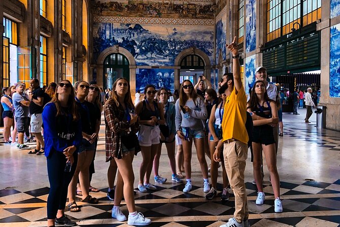 PRIVATE Porto walking tour with historian - Starting at Vímara Peres: the walk’s first lesson