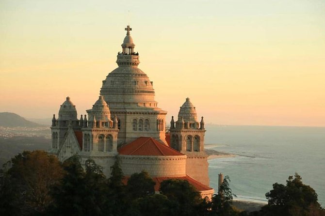 Private Tour Santiago de Compostela & Viana do Castelo from Porto - Santiago’s Casco Histórico: Gothic Streets Done with a Human Pace