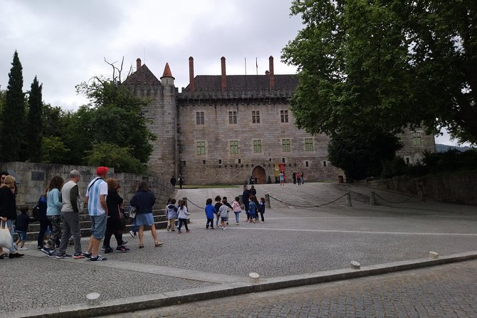 Private Tour to Guimarães and Braga, two incredible cities - Crossing into Braga: a medieval city with cathedral-scale architecture