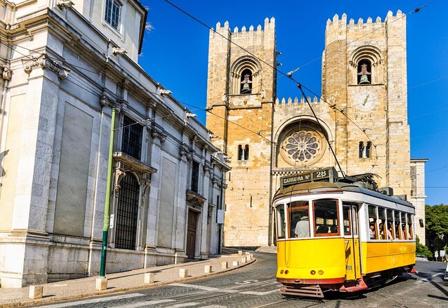 Private transfer from Oporto to Lisbon or Lisbon to Oporto - Key highlights at a glance
