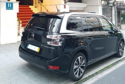 Private Transfer from Porto to Lisbon - How it feels in the real world: drivers and service style