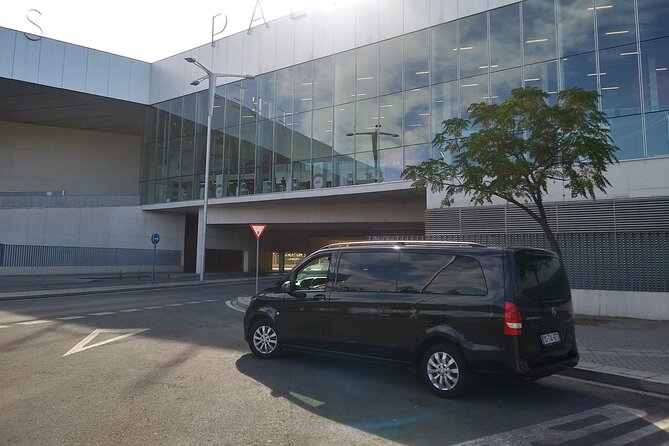 Private Transport between the city of Porto and AHD Airport - Key points at a glance