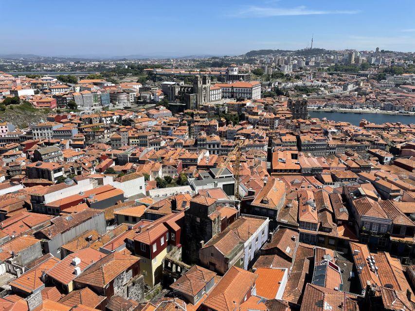 Private Walking Tour in Porto incl. Livraria Lello ticket - The Livraria Lello stop that saves you real time (and still feels special)