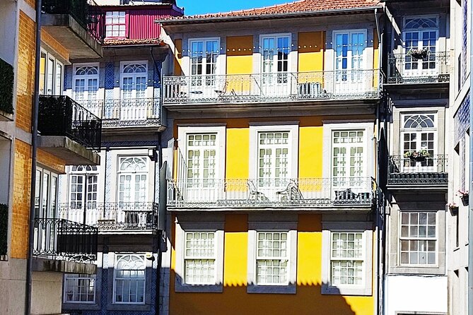 Private Walking Tour in Porto with Photo & Proof of Doce Local (3h) - Joana Vasconcelos azulejos and Miradouro da Vitória: the photo finish