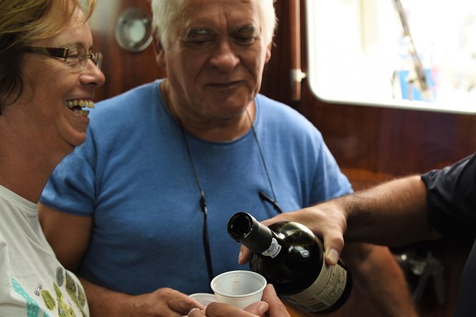 Sailing boat trip on the coast of Porto and on the river Douro - Stop at Cais da Ribeira: the viewpoint you came for