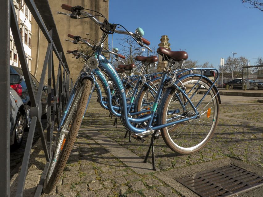 Self-Guided Bike to Surf"N"Food Pack - Pedaling Along the Douro: Bridges, Breakwater, and a River Crossing