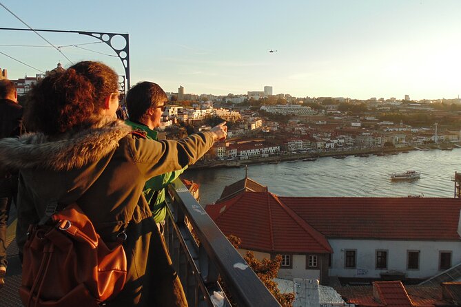 Small-group Porto's Roots Walking Tour - Small-group size and 3 hours: how the pacing feels in real life