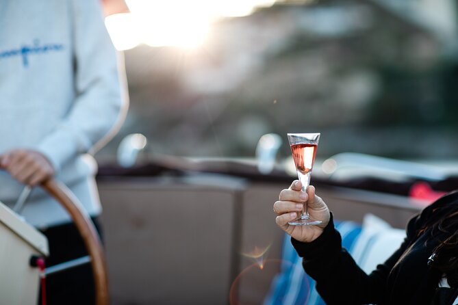 Small-Group Six Bridges Douro River Cruise in Porto with Drinks - Port tasting on board: what you actually get