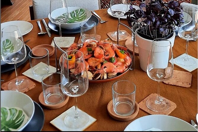 The Art of Eating and Making Friends - Your 3.5-hour meal plan: from starter plates to Bacalhau al Ze do Pipo
