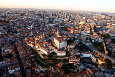 Ticket: Fly over Porto City, 5D experience for all family - Family-Friendly Tempo: Why This Works for Kids and Adults
