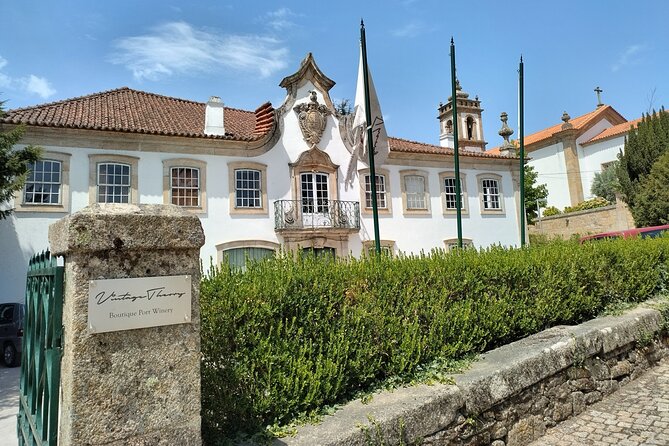 Tour- Douro Wine Region- The Douro Wine Route - What the guide does with a small-group format