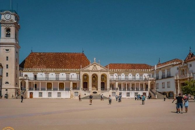 Tour / transfer Lisbon /Porto /Porto/Lisbon with several stops - How This Porto–Lisbon Transfer Works (and Why It Feels Like a Real Tour)