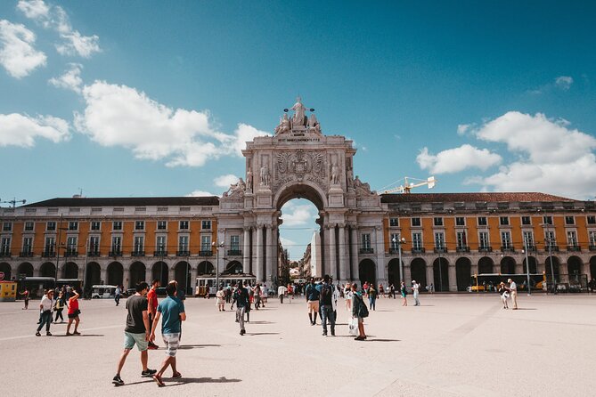 Transfer Tour Between Lisbon and Porto - Óbidos village: fairytale fortress with shop temptations