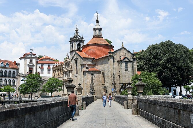 Vinho Verde Private Wine-Tour (All Inclusive) - Your 9-hour plan: pickup, timing, and how the day flows