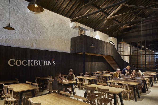 Visit Cockburn's cantine - Cockburn’s Port Wine Lodge: Gaia’s 4 pm Port education