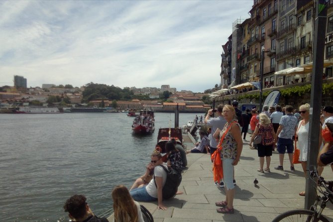 Walking & Hiking Through Porto - Getting Your Bearings: the Meeting Point and the Real Pace