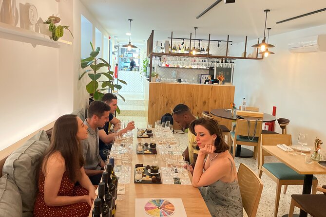 Wine tasting of 5 Port Wines with a Sommelier - The food pairings: the easiest way to learn Port fast